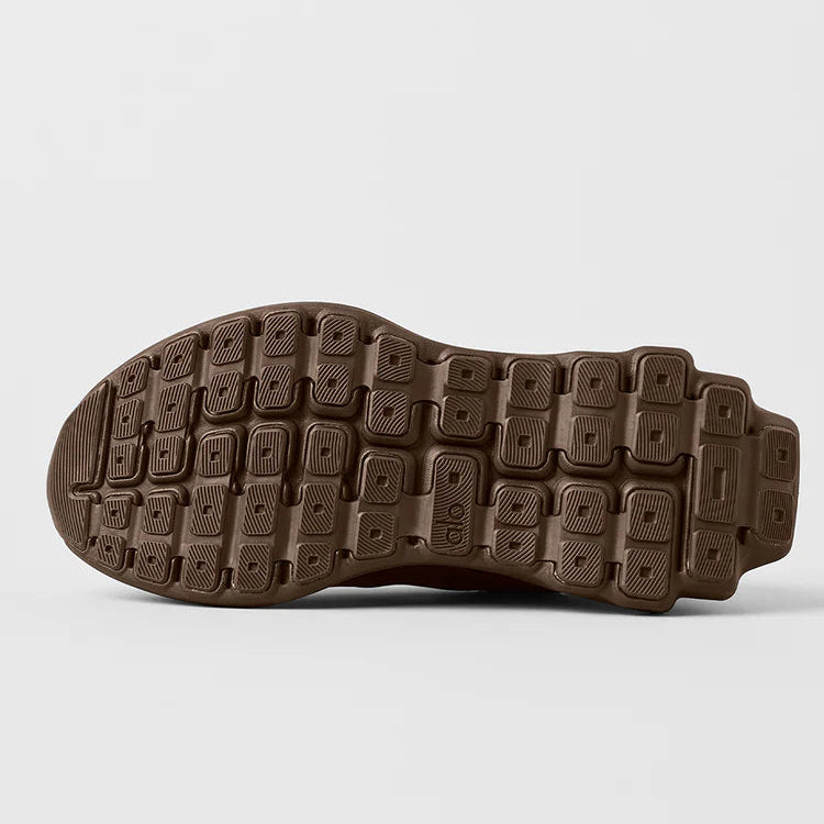 ALO Runner Trainer - Espresso