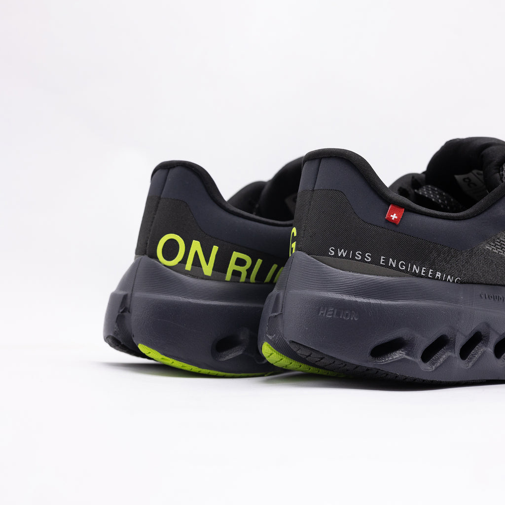 On Running Cloudmonster Sneaker