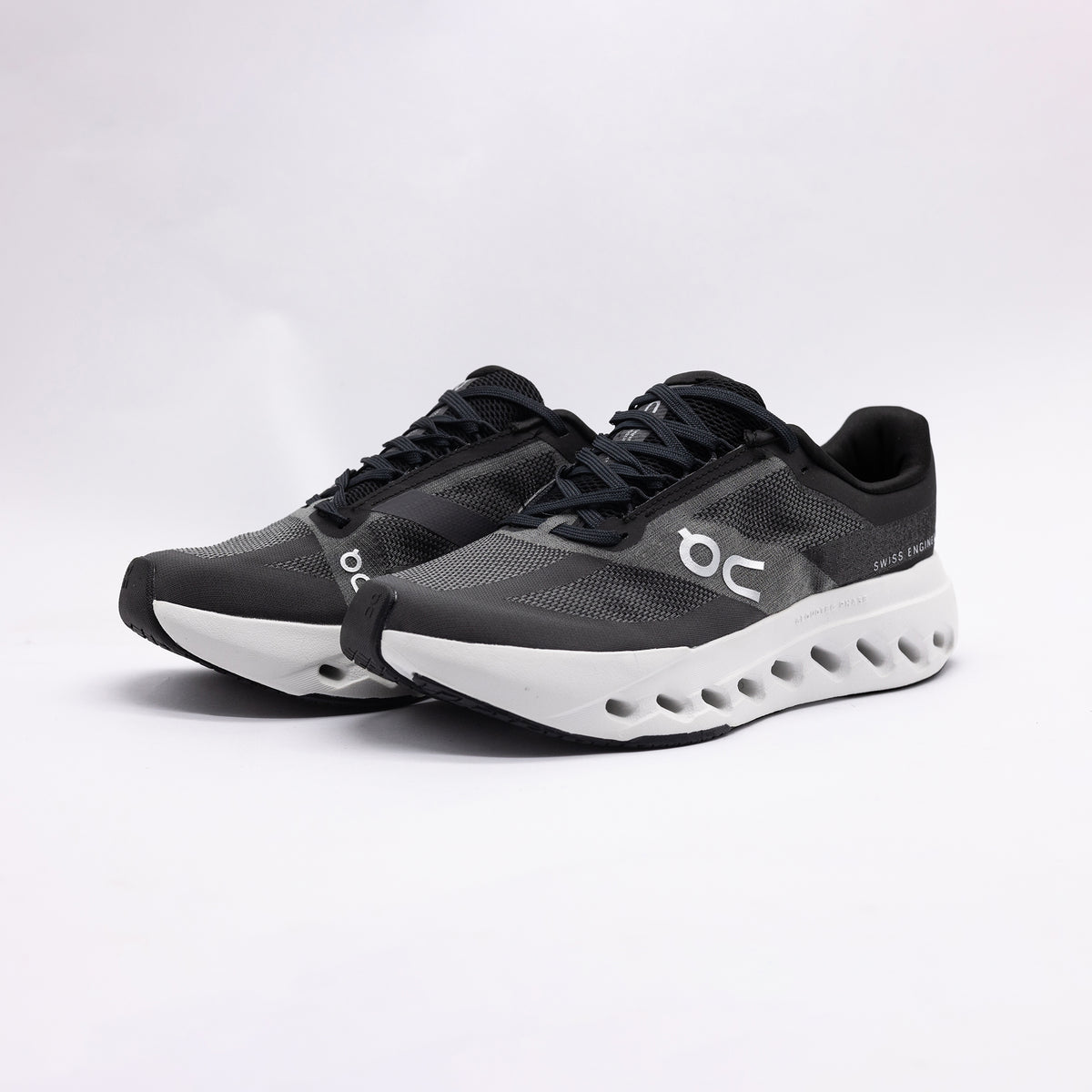 On Running Cloudmonster Sneaker