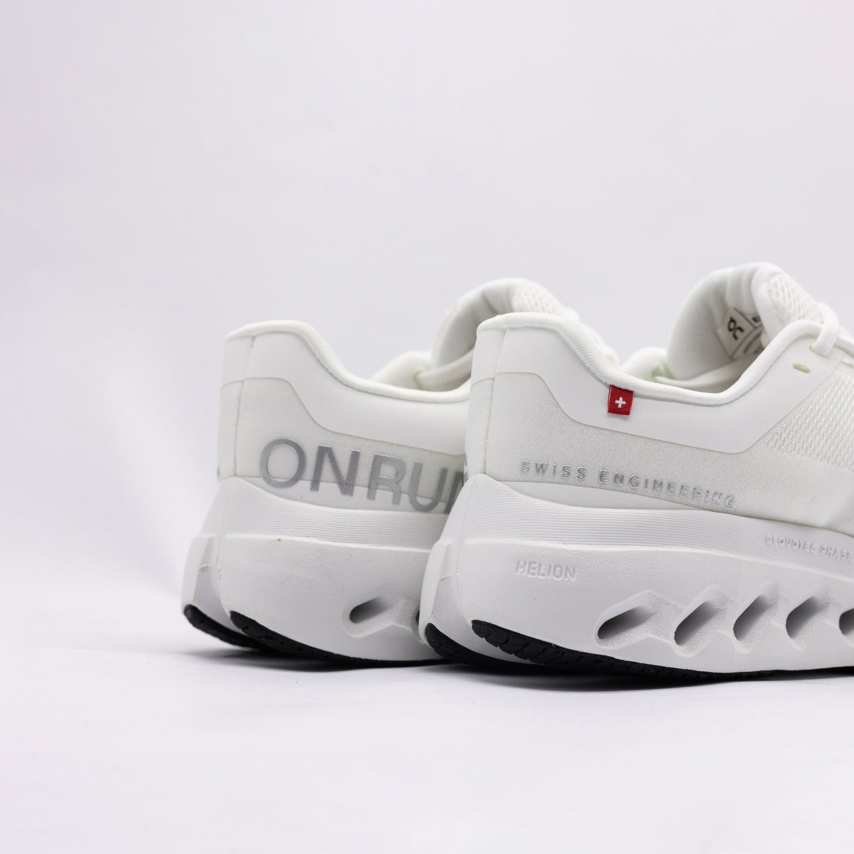 On Running Cloudmonster Sneaker