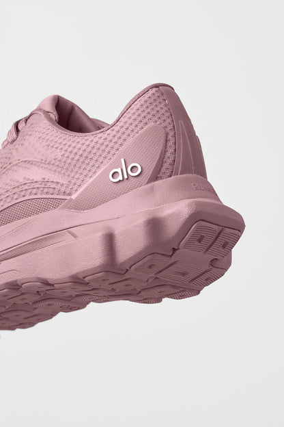 ALO Runner Trainer - Smoky Quartz