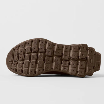 ALO Runner Trainer - Espresso