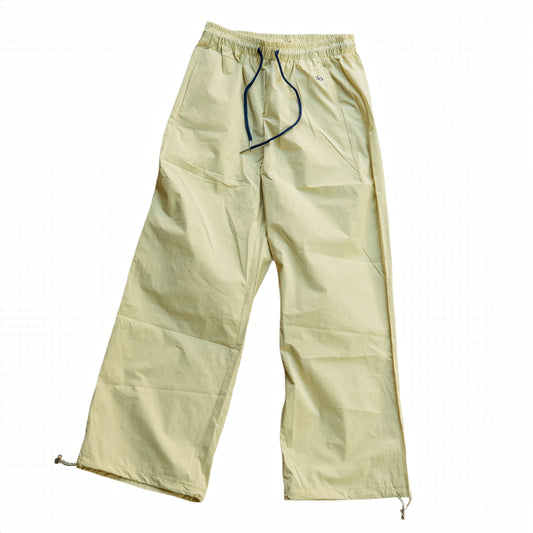 Alo Yoga High-Waist Parachute Pants - Pale Yellow