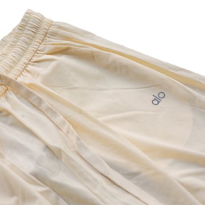 Alo Yoga High-Waist Parachute Pants - Yellow