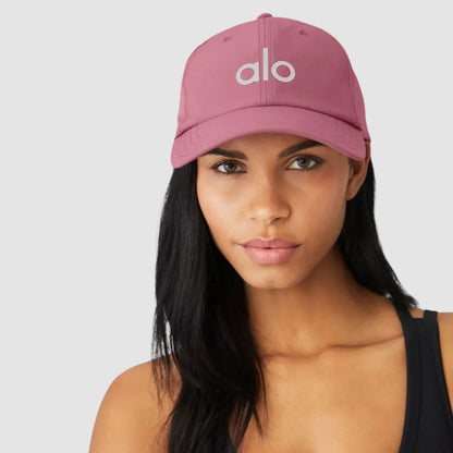 Alo Yoga Performance Off-Duty Cap - Mars Clay