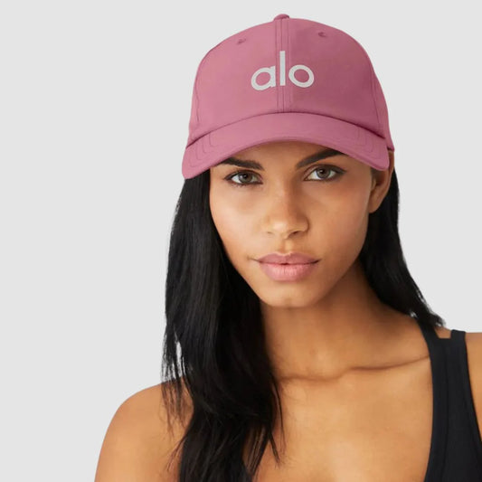 Alo Yoga Performance Off-Duty Cap - Mars Clay