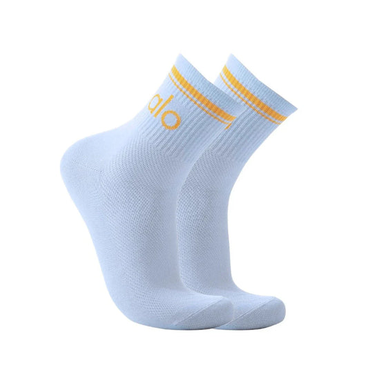 Alo Yoga Unisex Half-Crew Throwback Sock - BLU