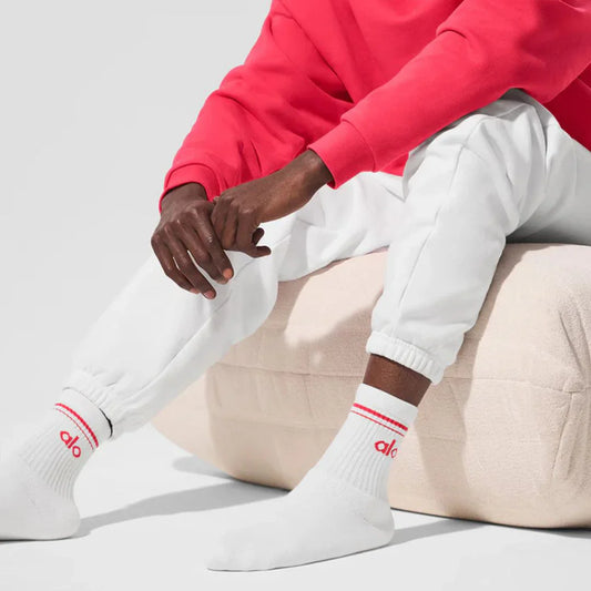 Alo Yoga | Unisex Half-Crew Throwback Sock White/Candy Red