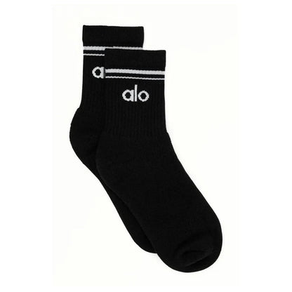 Alo Yoga | Unisex Half-Crew Throwback Sock Black/White