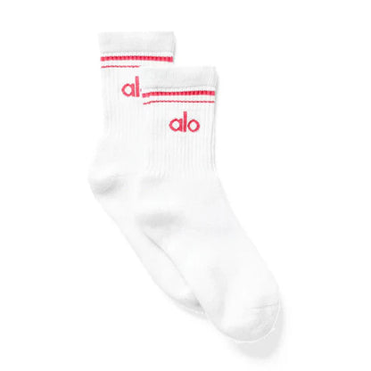 Alo Yoga | Unisex Half-Crew Throwback Sock White/Candy Red