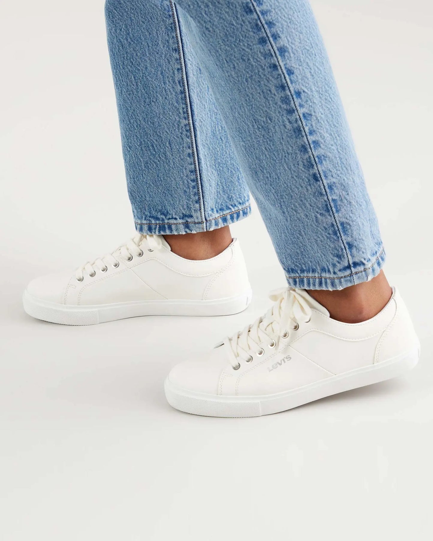 Levi's Woodward Shoes Jet White Women