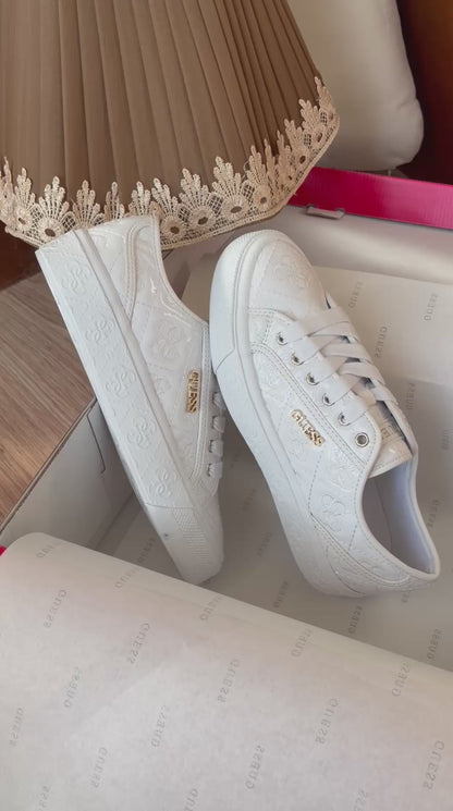 GUESS JLOVE Sneakers - White