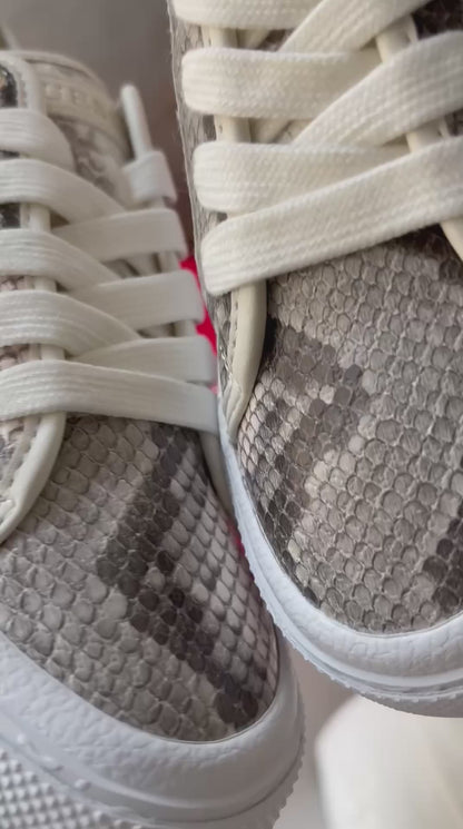 GUESS JLOVE Sneakers - Snk